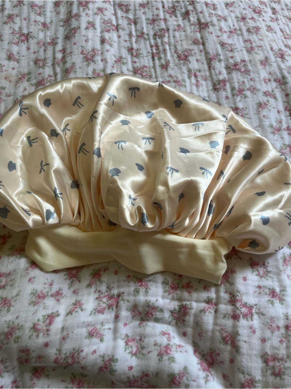 Kitsch Oversized Satin Tie Bonnet